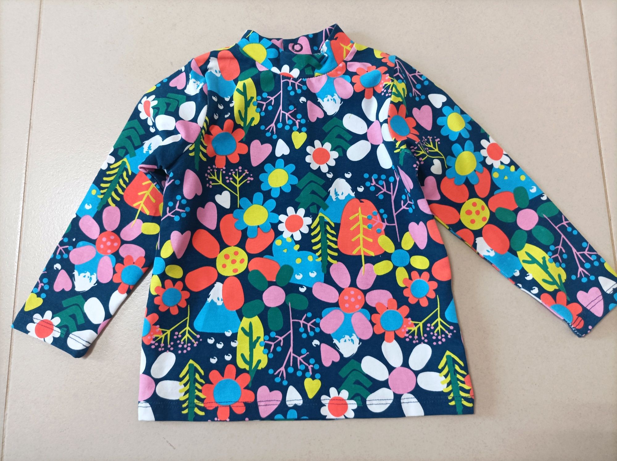 Lote de 10 peças de Roupa para Menina (12 Meses)