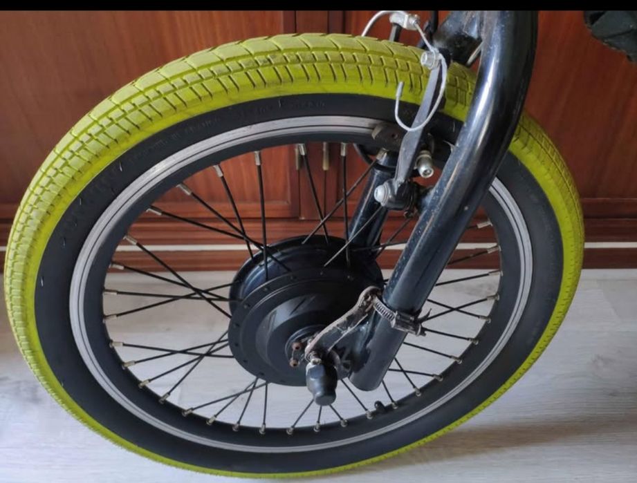 Bicicleta BMX elétrica