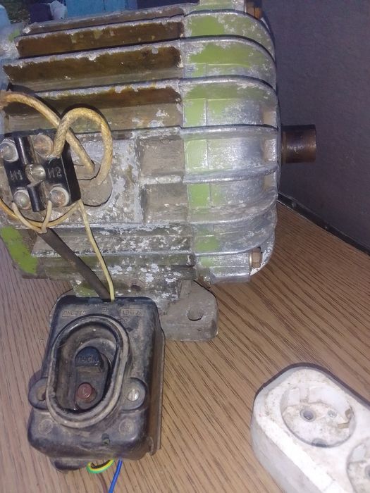 Электродвигун недорого.