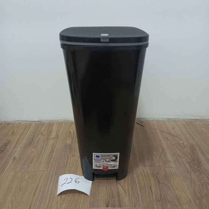 Kosz na śmieci KIS czarny 45l