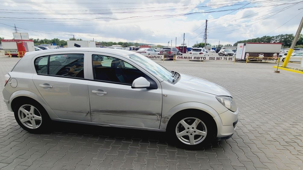 Opel astra h 1.7