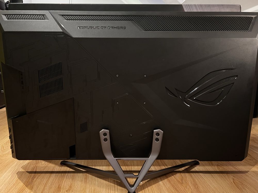 asus rog swift pg43uq