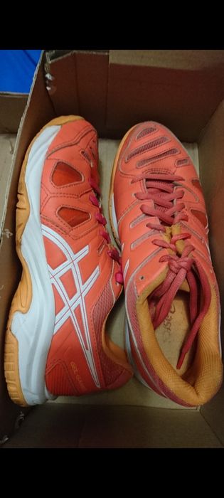 Кросівки asics 37,5 розмір, устілка 23,5 см.