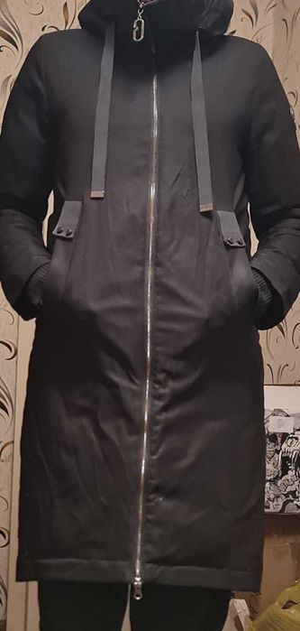 Продам куртки зимові.Обидві майже нові,одягалися пару разів,