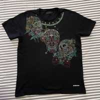 (10/10) Dr. Martens big logo skeletons t-shirt