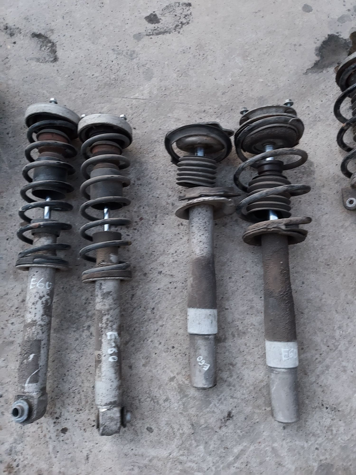Амортизатор Пружина BMW БМВ Е39 Е46 Е53 Е60 Е61 Е65 Е66 E70 E71 Е90 Е9