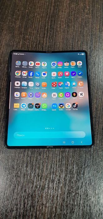 Продам Samsung Z Fold 3 5G 12/512 гб+ перо Flip Cover with Pen