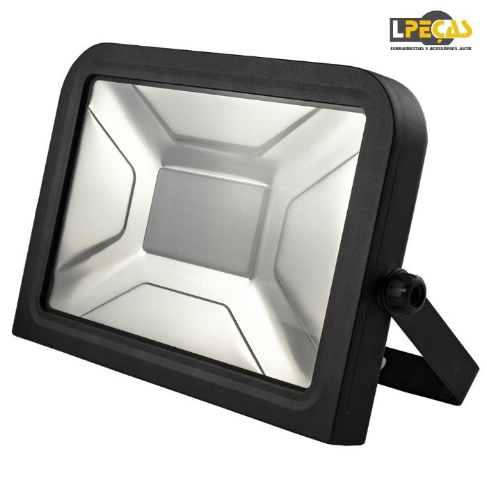 Foco Reflector LED de 50W c/ Tripé