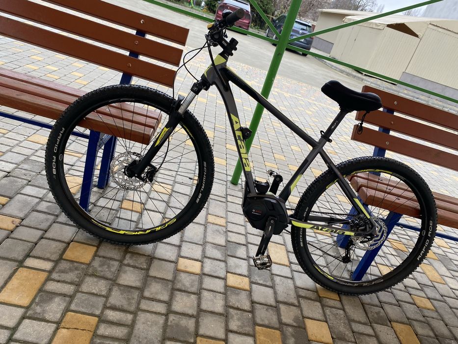 Продаётся, почти даром!