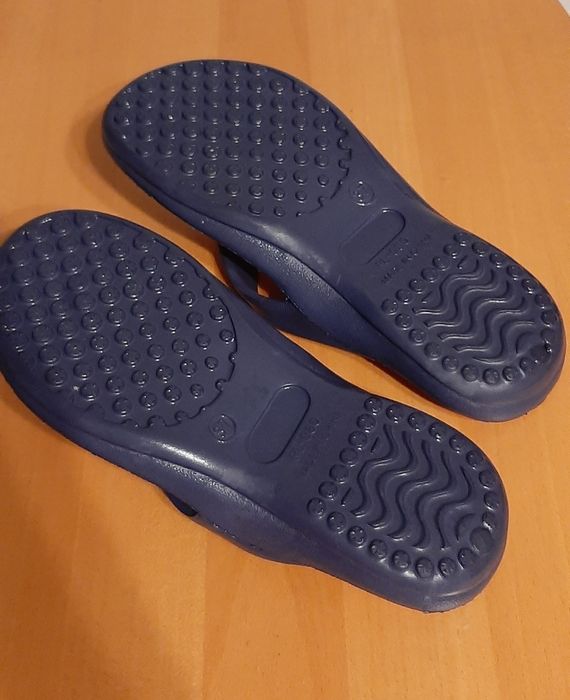 Klapki damskie na basen rozm. 37