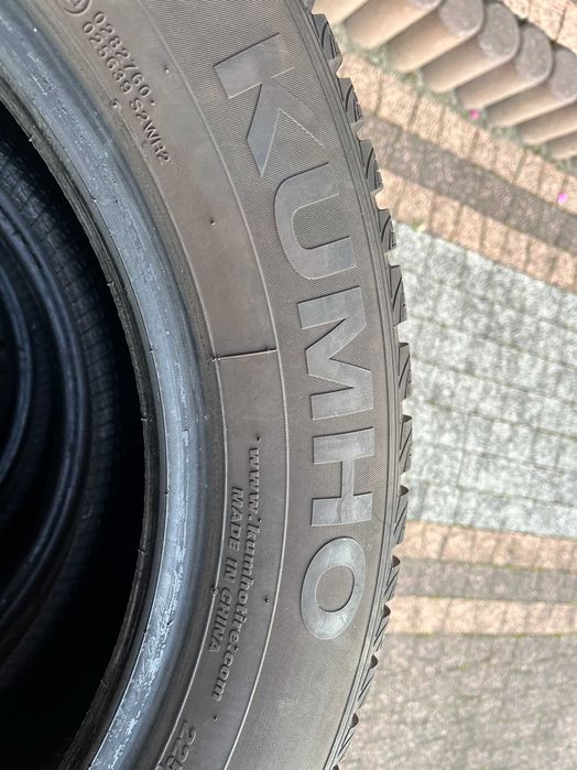 opony zimowe 4 szt KUMHO WINTER CRAFT WP51 225/60/R17 rok 2022