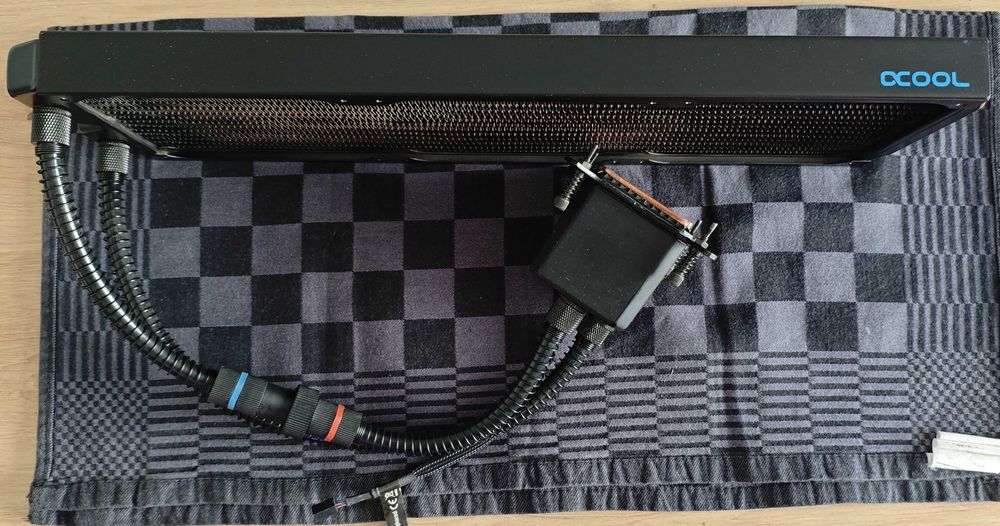 Chłodzenie wodne Alphacool Eisbaer 420 mm