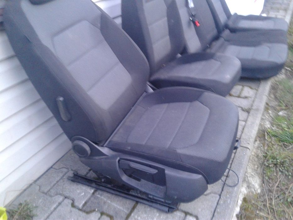 VW PASSAT B7 3C Fotele Europa Grzane Kanapa Oparcie Elektryka Welur CC