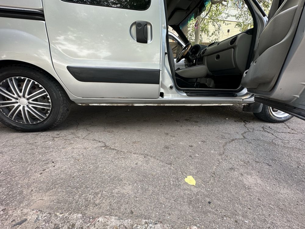 Продам Нисан Кубистар