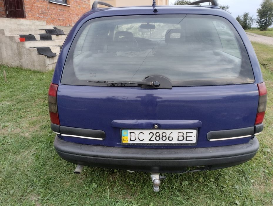 Опель Омега 1996р