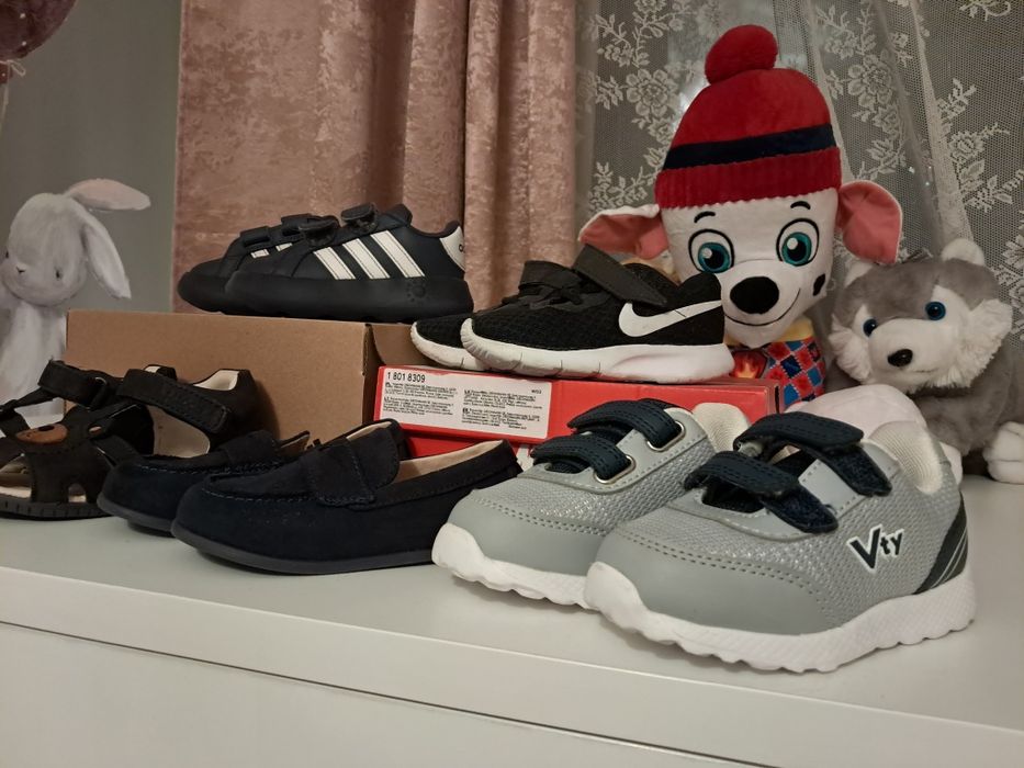 Buciki : adidasy, sandałki, mokasyny