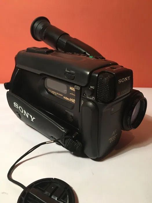 SONY video camera S8-AF precision CCD-TR 705E e acessórios - 1983