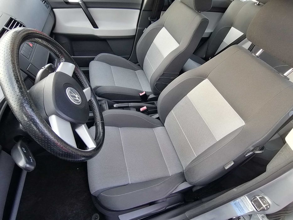 Volkswagen Polo Cross  I rej. 2005 /  120 tys km / 2 komplety kół