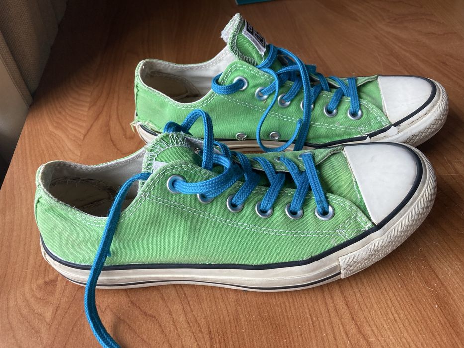 Znoszone trampki converse