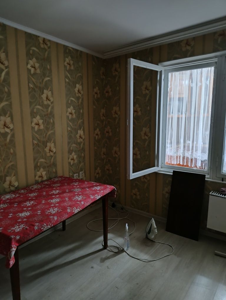 Продам 2х ком квартиру с своим двором