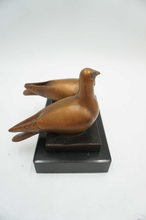FIGURA Z BRĄZU dwa gołębie