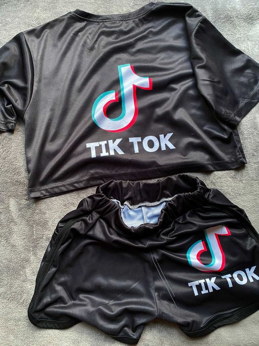 Czarny komplet z napisem Tik Tok - rozm. 140