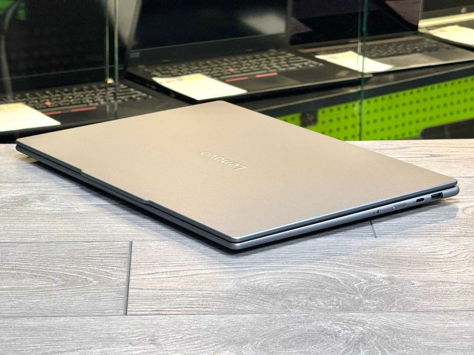 Lenovo Yoga 7 15ill9 / 15.3'' OLED / 120Hz / Ultra 7 258v / DDR5 32Gb