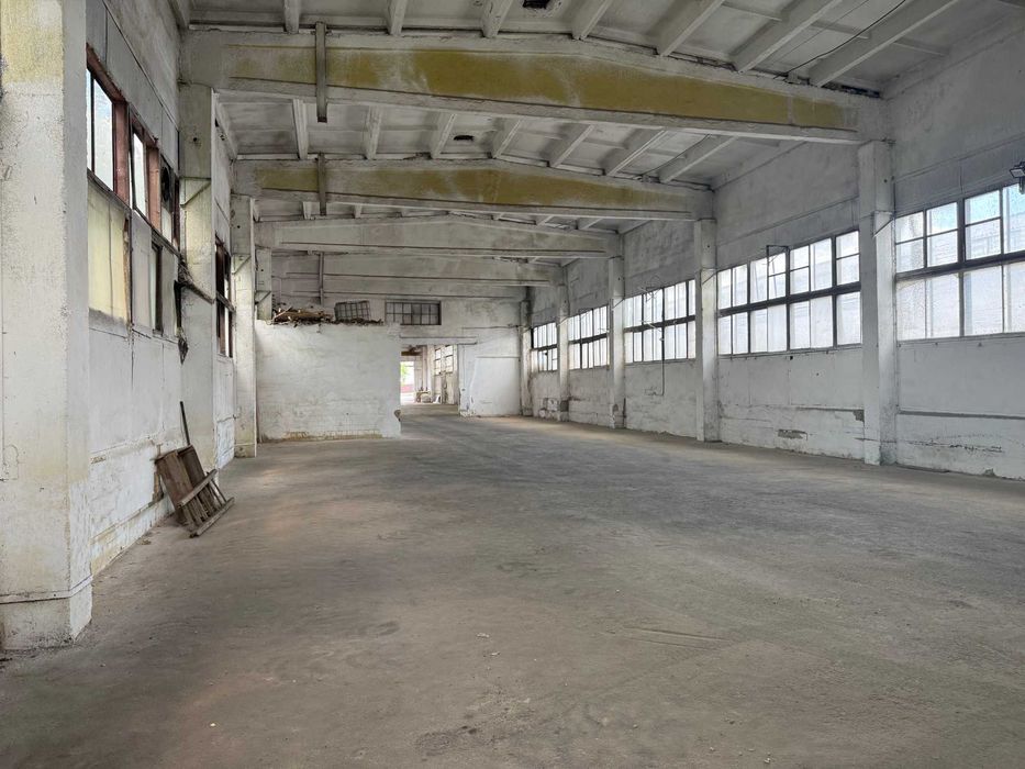 Продам склад 960 м² з кран-балкою 5 т та 90 кВт | Вороновиця