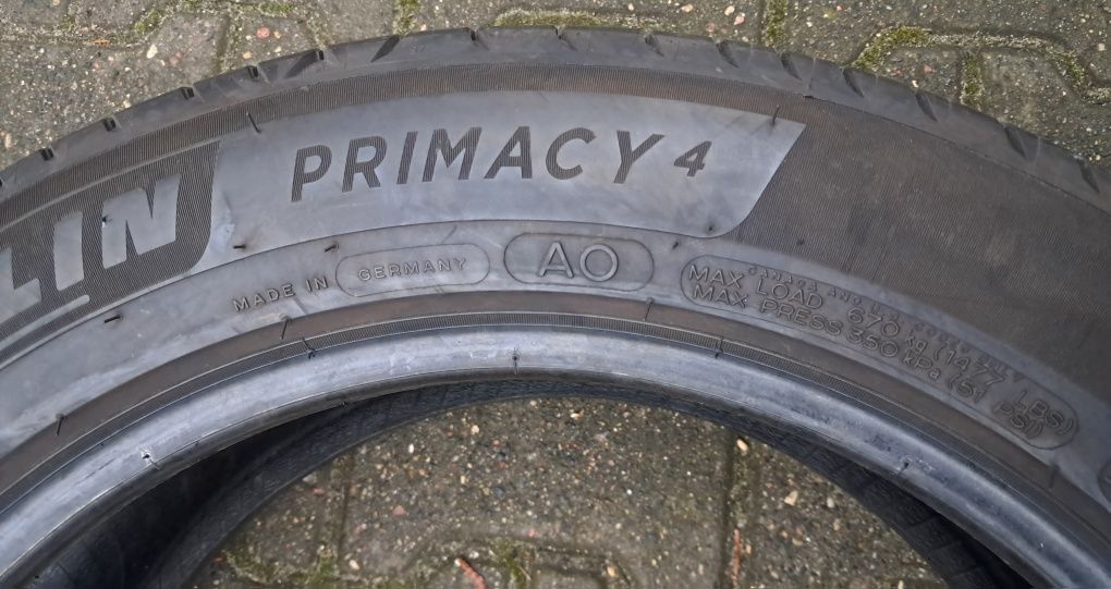 215/55R17 94V Michelin Primacy 4 AO