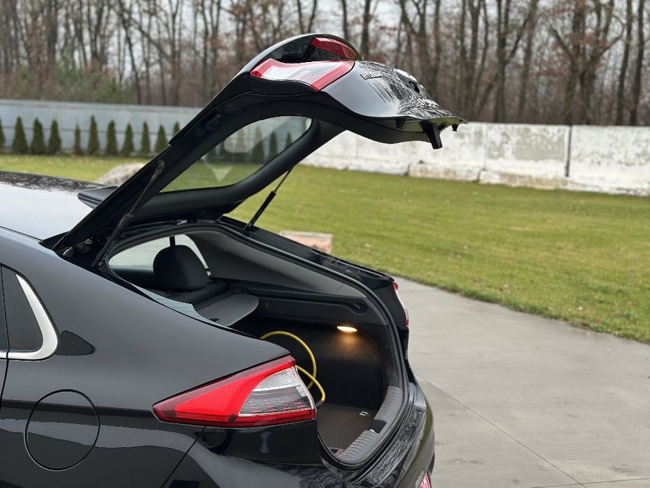 Hyundai Ioniq 2019 рік