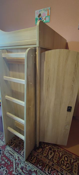Кровать двухъярусная детская