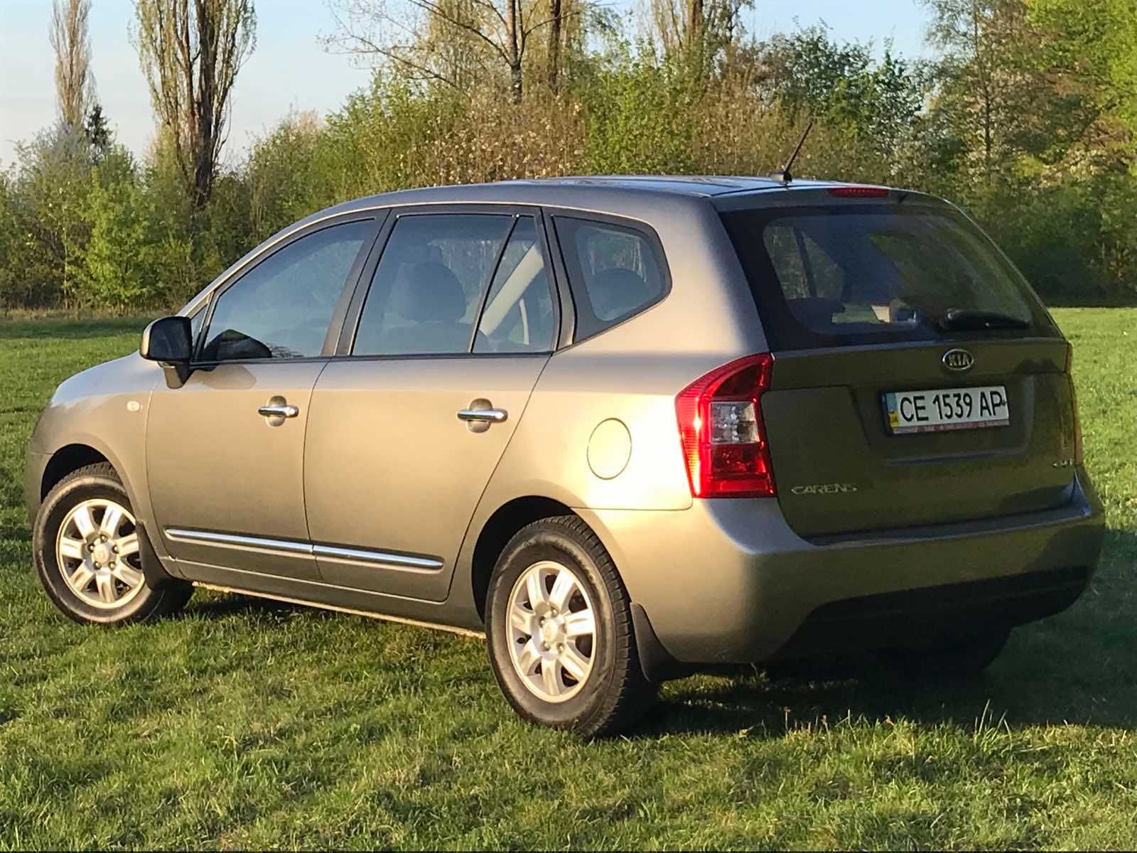 KIA Carens 2008 2.0 дизель/7 місць