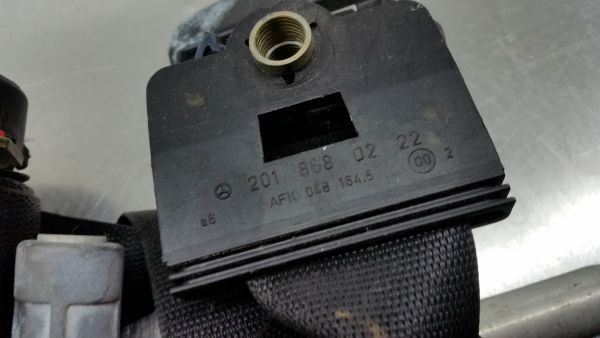 Pré-tensor cinto frente esquerdo MERCEDES-BENZ Classe C (W203)