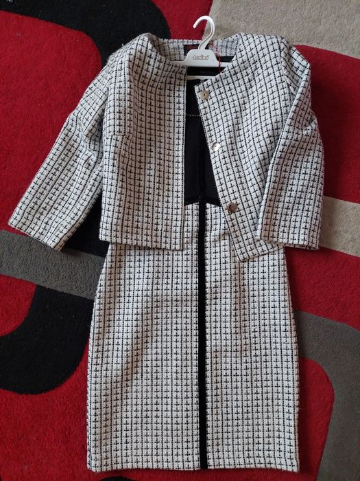 Твідовий костюм двійка НОВИЙ, костюмчик букле піджак і плаття, теплий