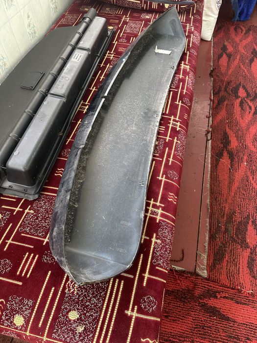 Продам накладку на Спойлер крышки багажника Mercedes GL/GLS