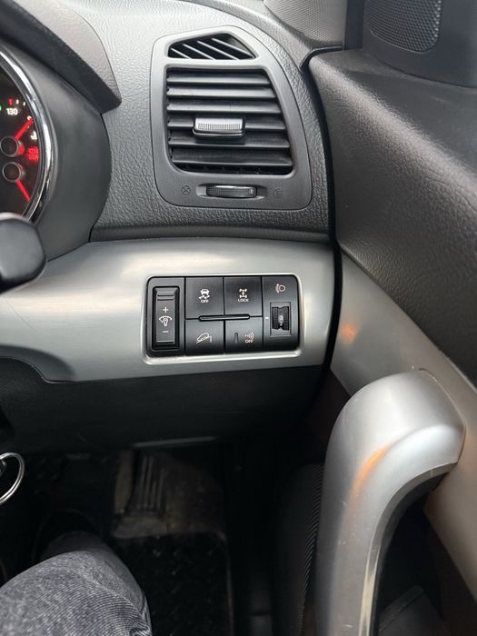 Kia Sorento 2.2 дизель 2011 год механика 4*4