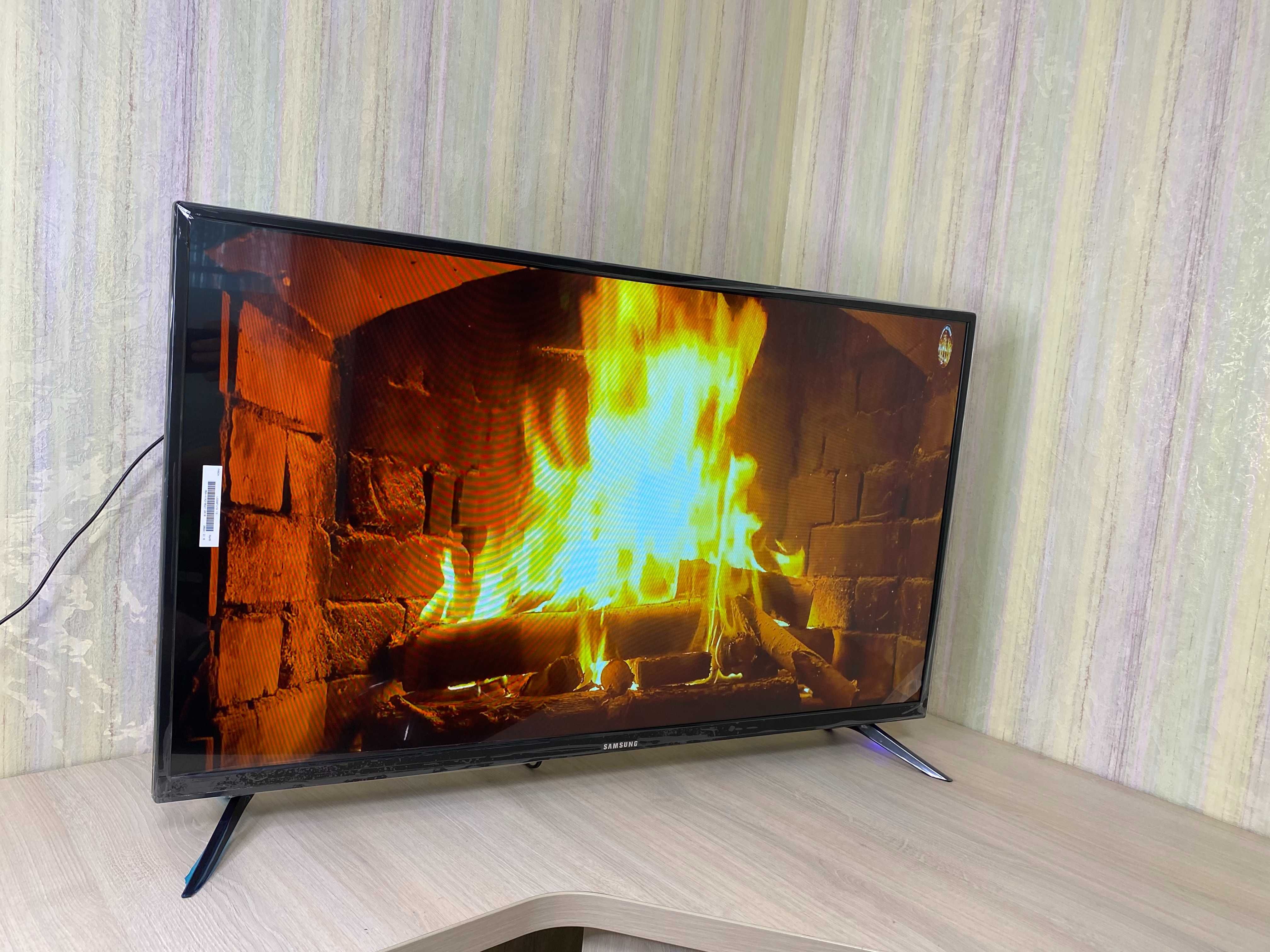 Тонкий телевизор Samsung smartTV 42' 4K, T2,IPTV, 3840x2160 Корея