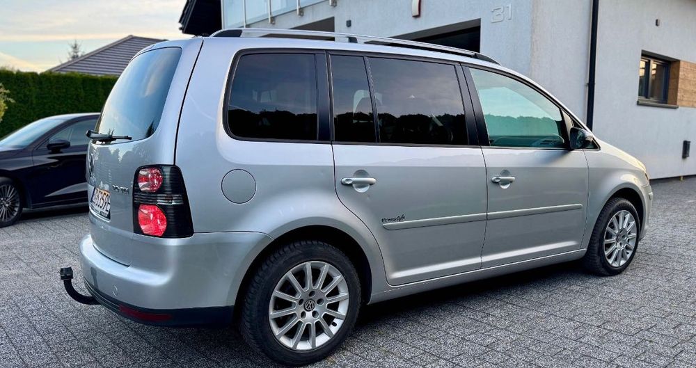 Volkswagen Touran 2010р 2.0 TDI