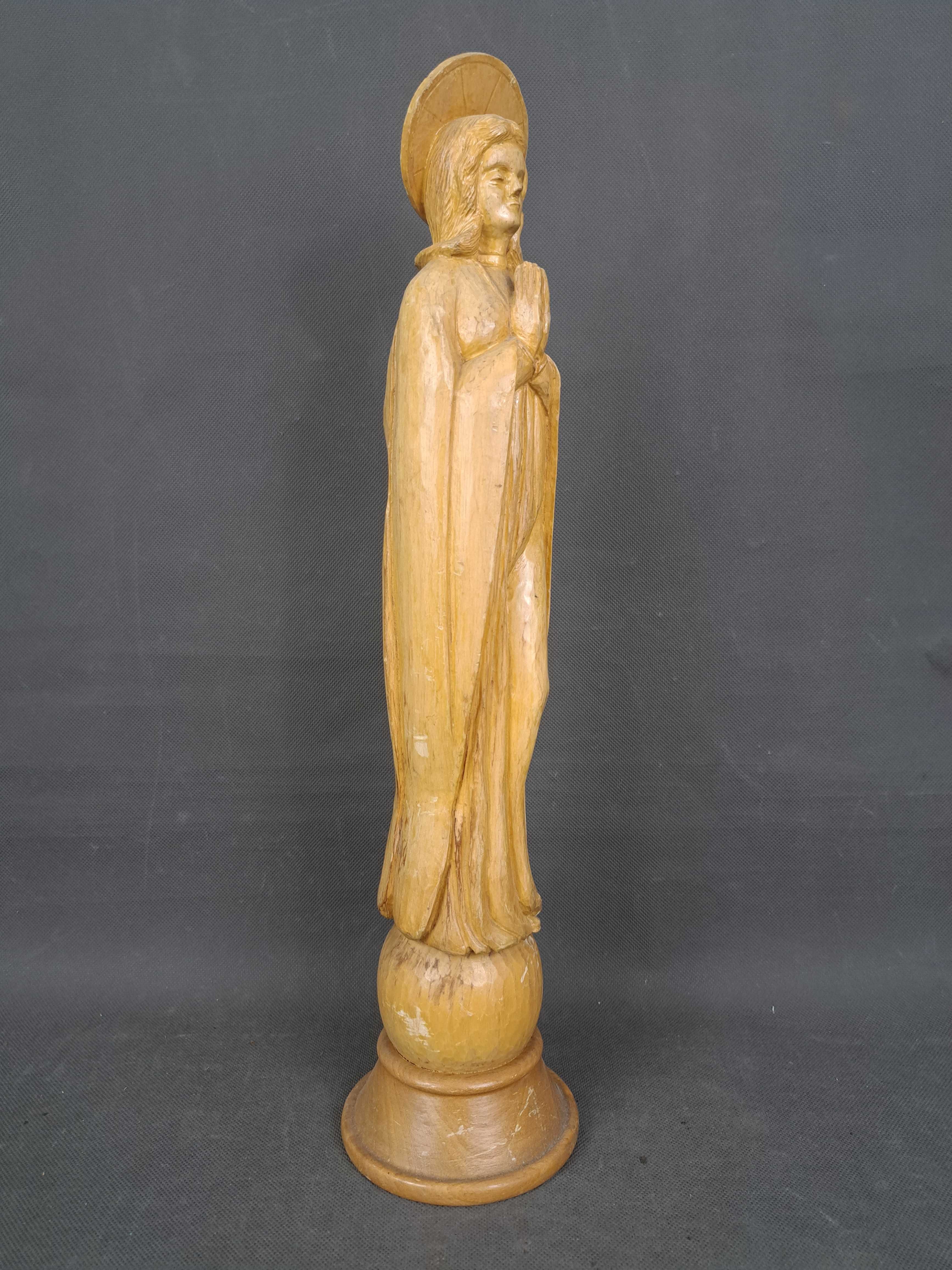 Matka Boska, Madonna, rzeźba drewniana, K. Behle 1968 r.