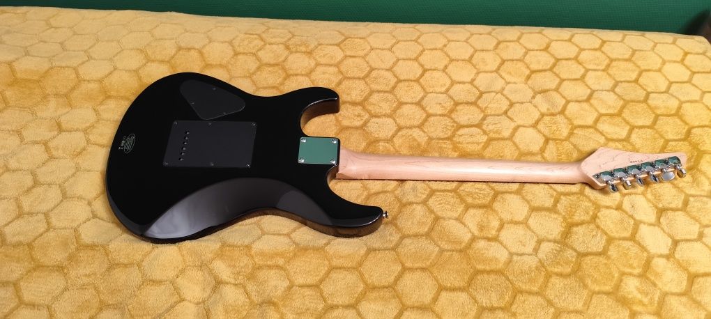 Gitara elektryczna YAMAHA ERG 121C
