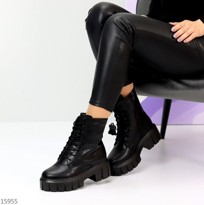 Жіночі шкіряні зимові черевики в кольорах