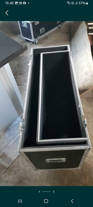 Case + mównica używana