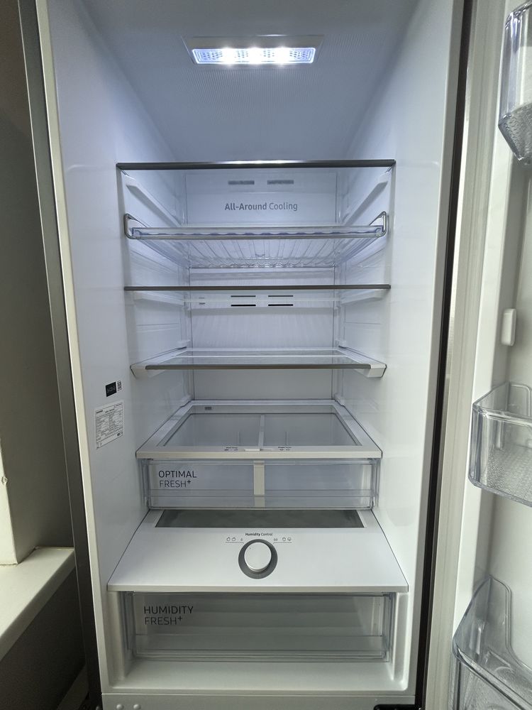 Холодильник Samsung RB38T676FSA/UA
