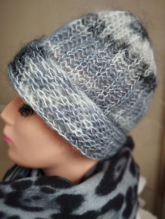 Czapka zimowa wełna moherowa,do tego wełniany szal, rozmiar L.