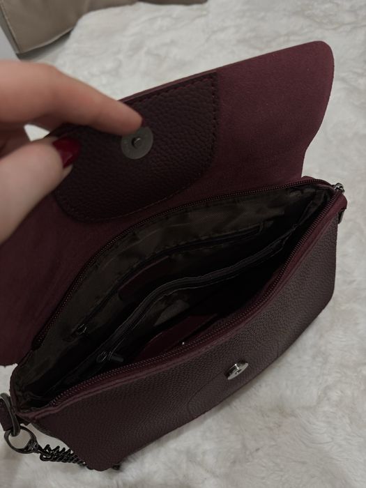 Сумочка шкіряна в трендовому кольорі
