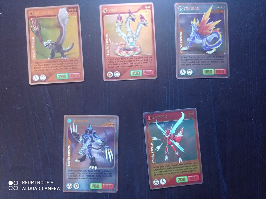 Caderneta Invizimals com 273 Cartas (Vendo em Separado)