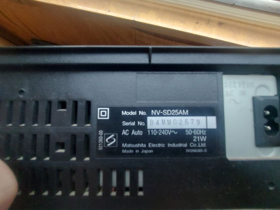 Видеомагнитофон Panasonic NV SD25