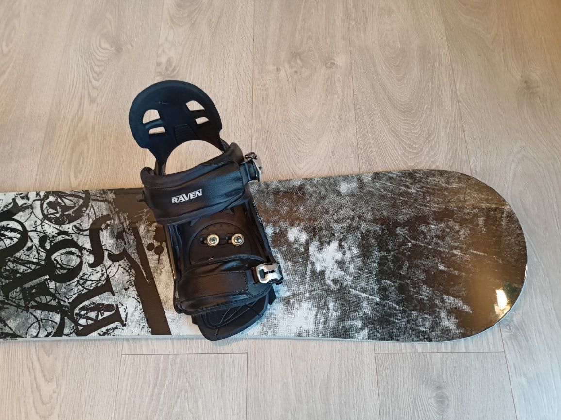 Deska snowboardowa Raven Grunge 156 + wiązania S250