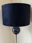 Lampa stojąca granatowa