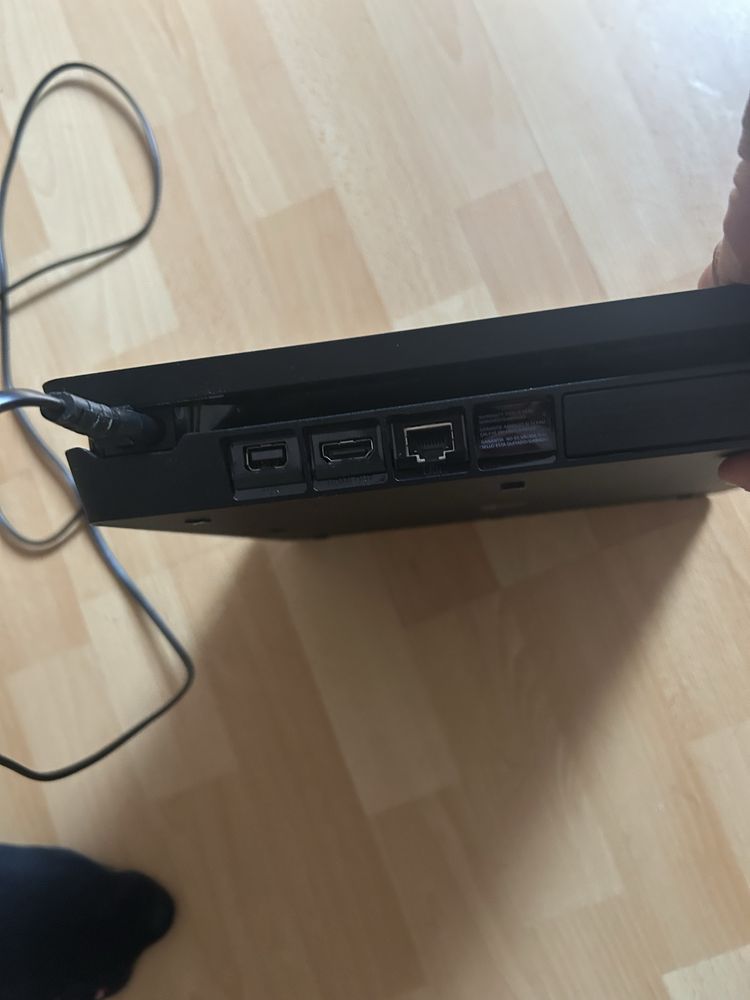 Ps4 slim stan idealny